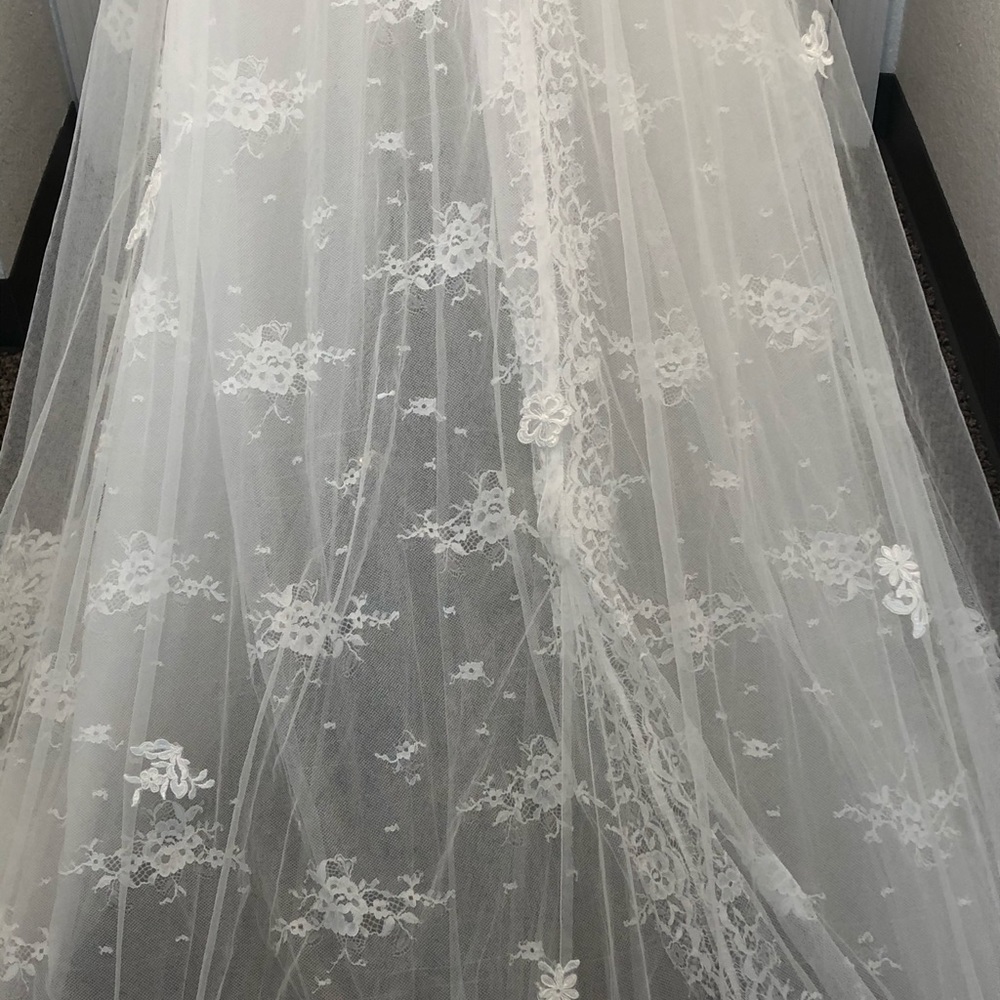 Wedding Dress - Picture 16 of 16